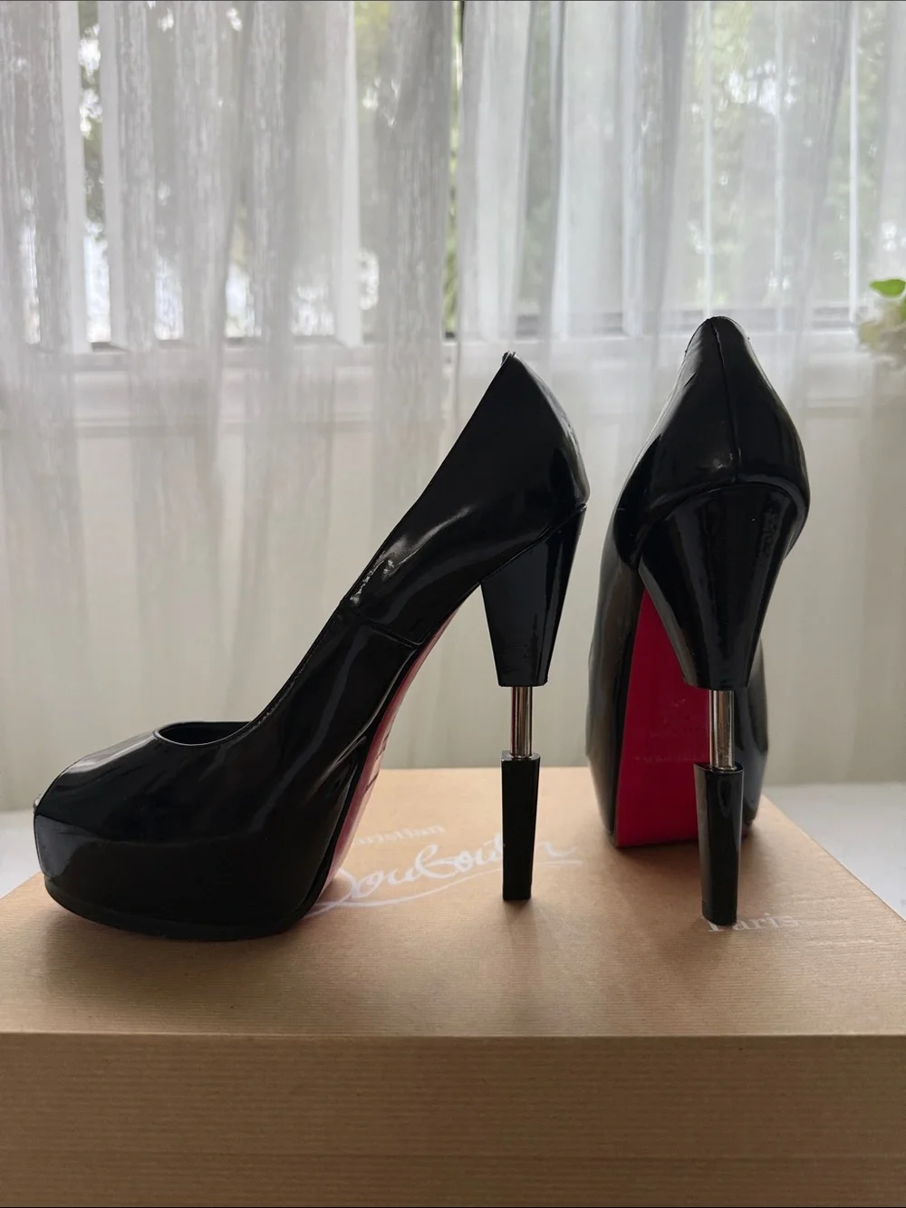 Ruthie Davis Black Patent Platform Pumps w Pink Sole size 9 EUR 39